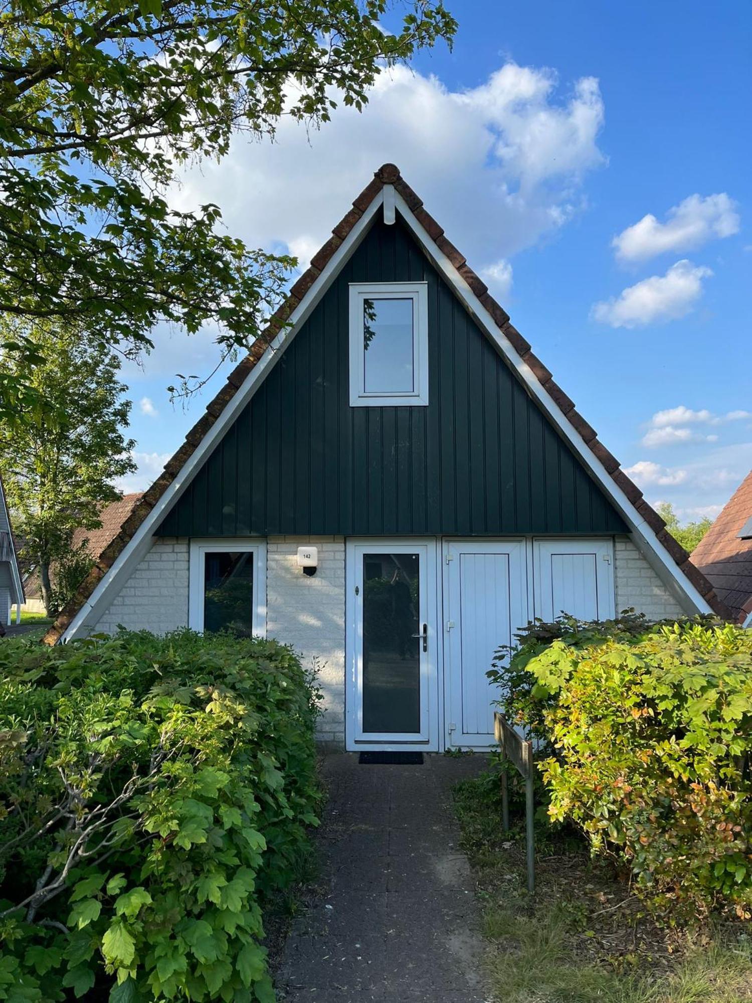 Vakantiepunt 142 - Moderne Vakantiewoning Aan Het Water! Gramsbergen 外观 照片